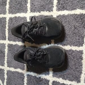 New balance girls sneakers size 3